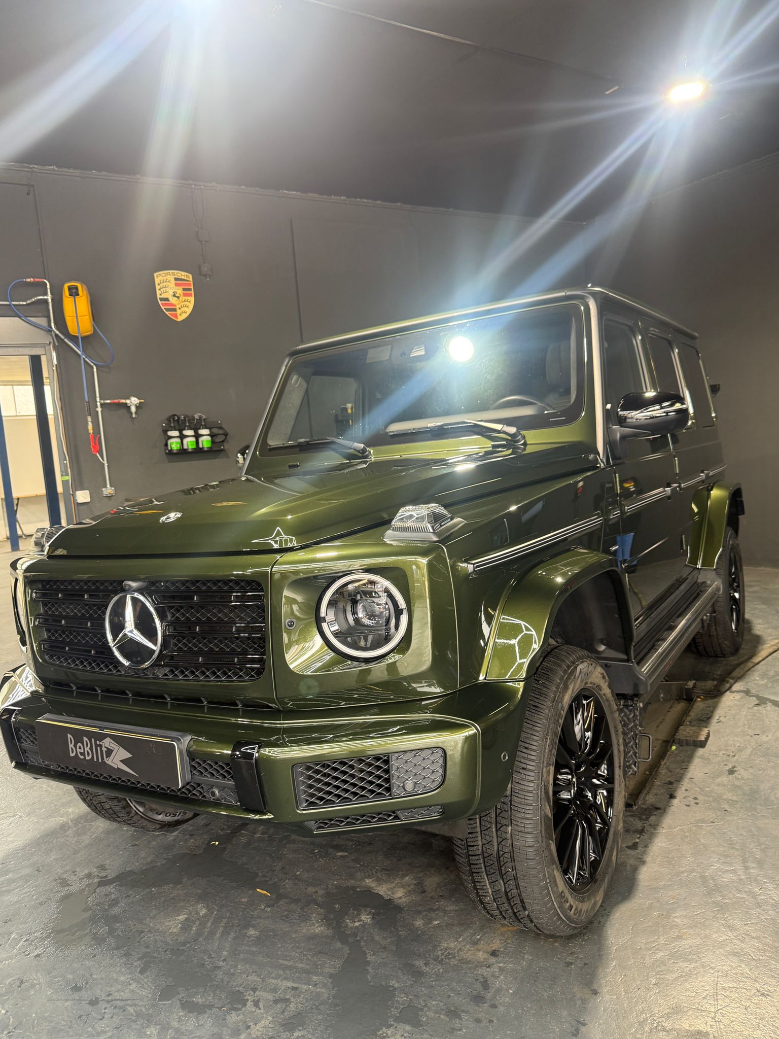 Mercedes G-Klasse premium handwas — auto wassen Hoogezand & Sappemeer